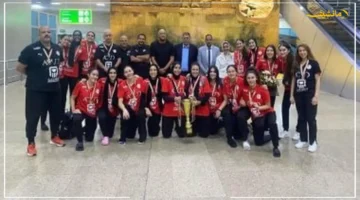 استقبال الأبطال.. مشهد مؤثر ينتظر شابات اليد بطلات أفريقيا.. وماذا قال خالد فتحي عند وصولهن المطار؟ 2